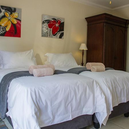 Appartamento Sunshine Self Catering Mbombela Esterno foto