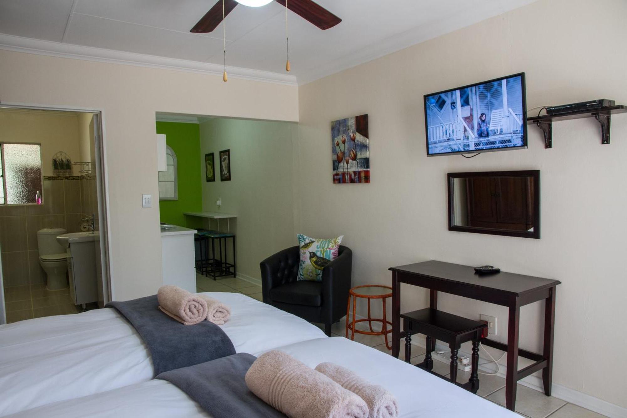 Appartamento Sunshine Self Catering Mbombela Esterno foto