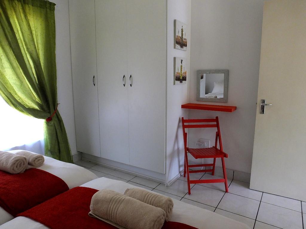 Appartamento Sunshine Self Catering Mbombela Camera foto