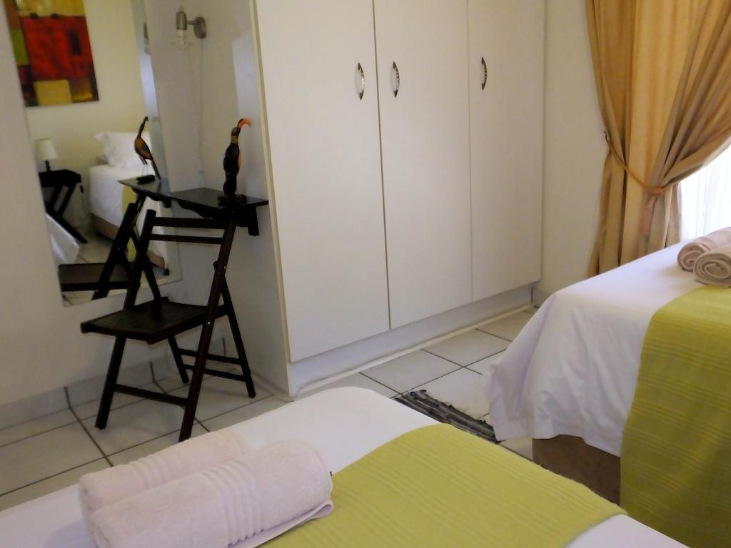 Appartamento Sunshine Self Catering Mbombela Esterno foto