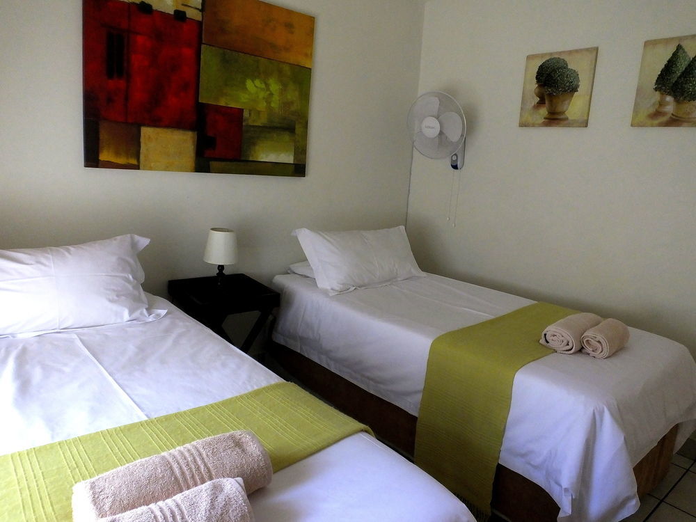 Appartamento Sunshine Self Catering Mbombela Esterno foto