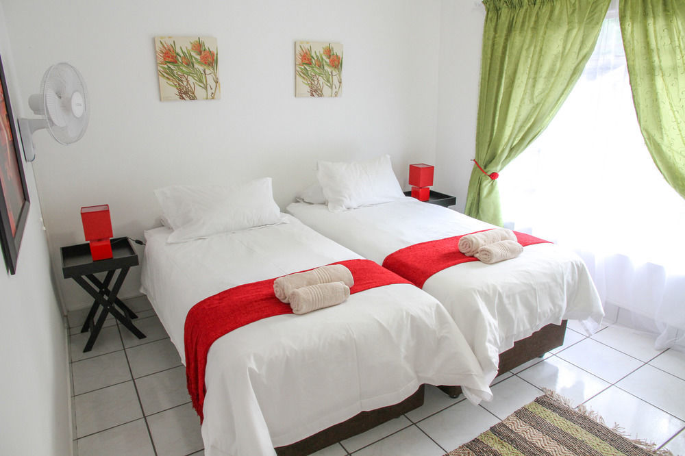 Appartamento Sunshine Self Catering Mbombela Esterno foto