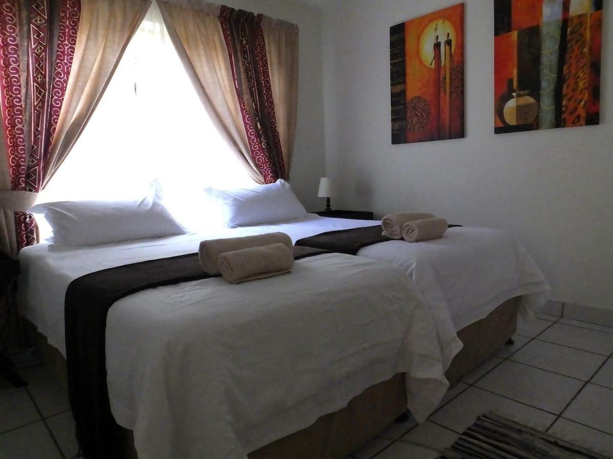 Appartamento Sunshine Self Catering Mbombela Esterno foto